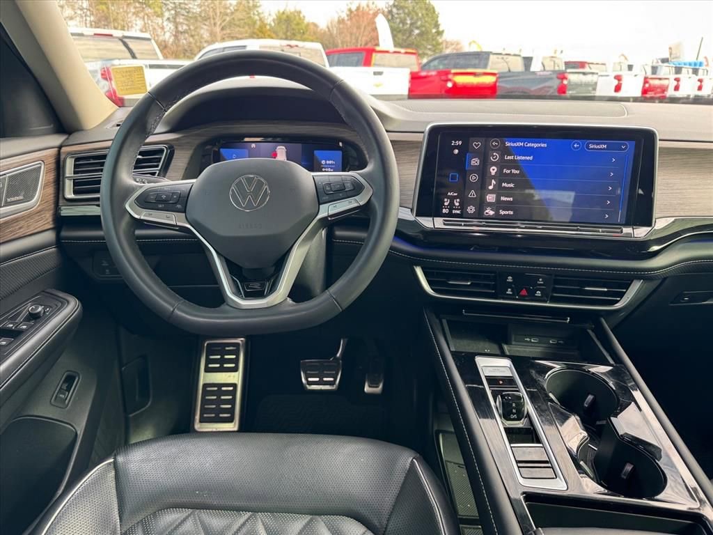 Used 2024 Volkswagen Atlas SEL Premium R-Line image 13