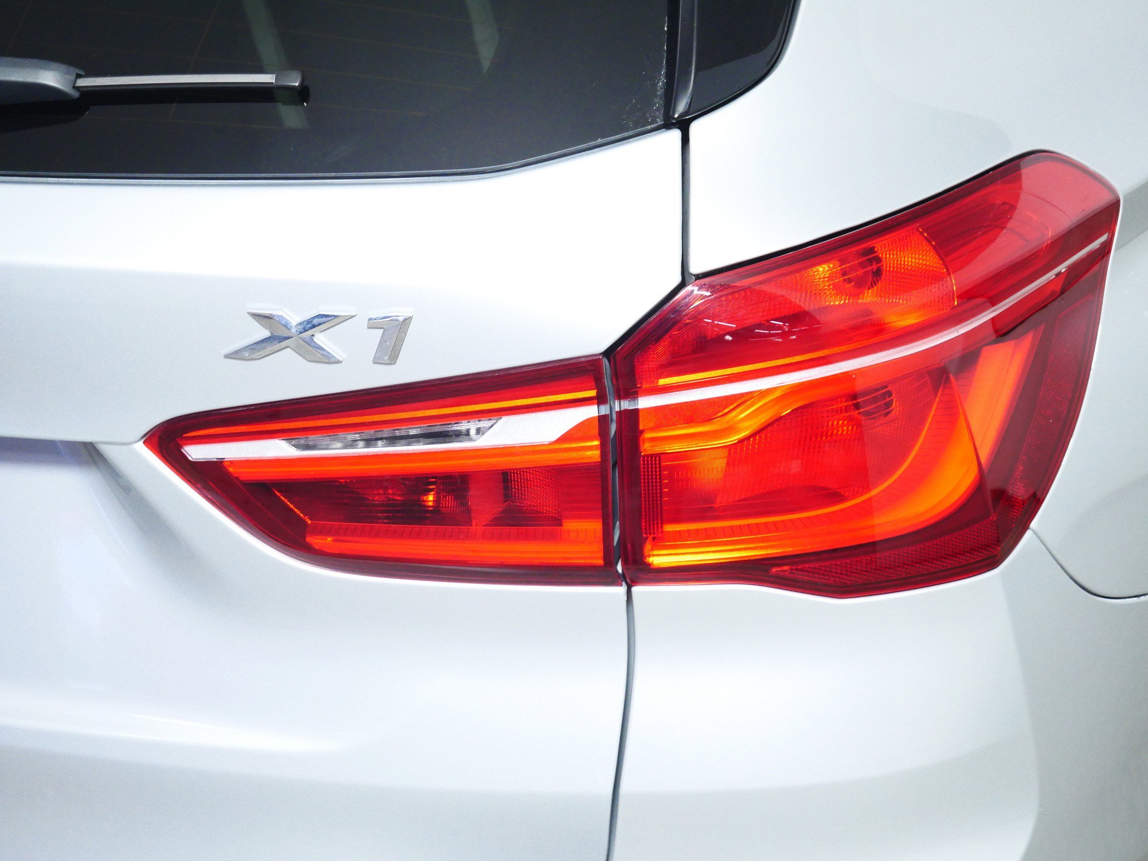 Used 2017 BMW X1 xDrive28i image 17