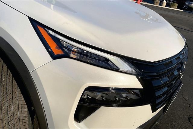 New 2026 Nissan Rogue SV image 10