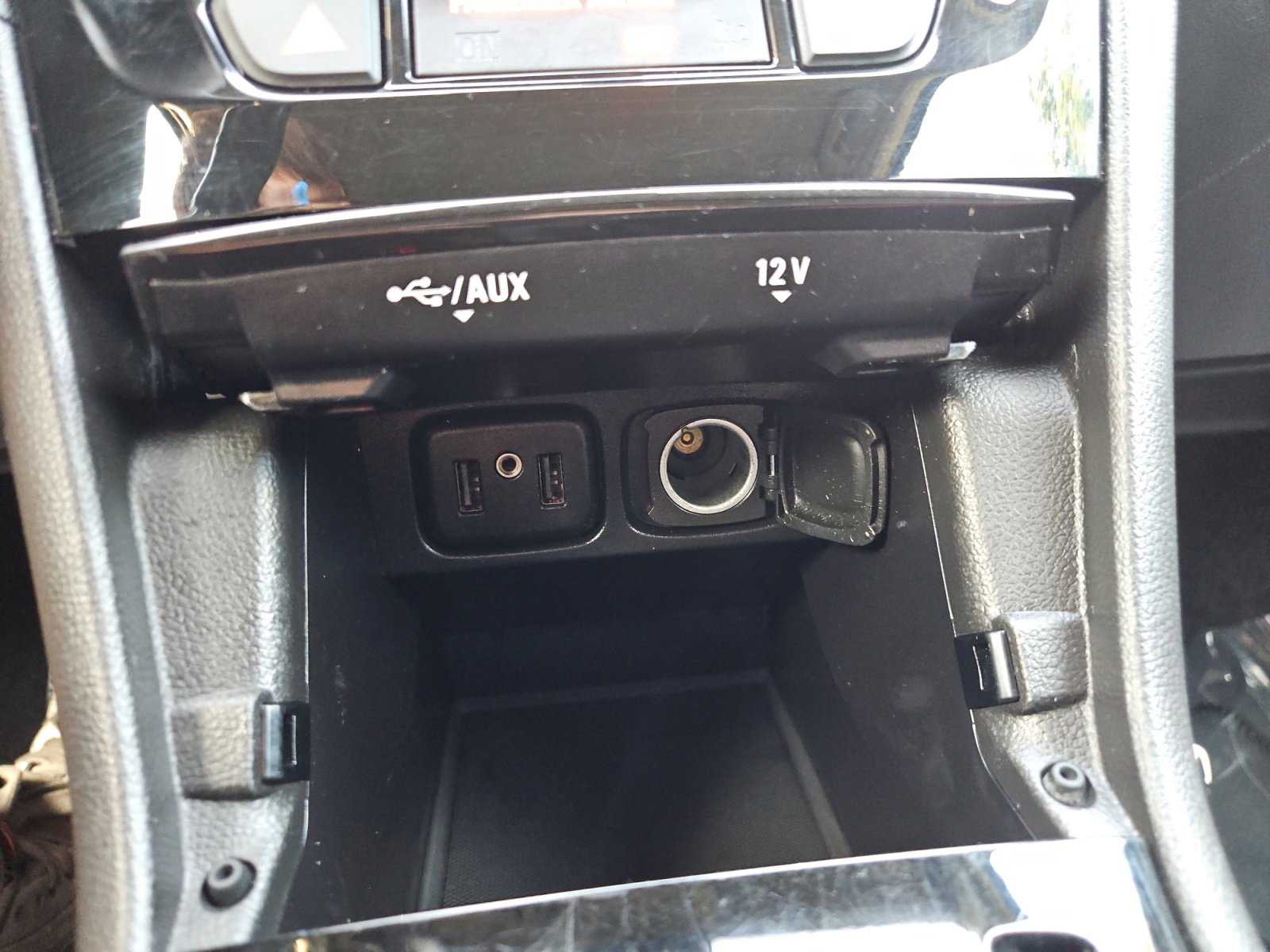 Used 2020 Buick Encore Essence FWD image 20