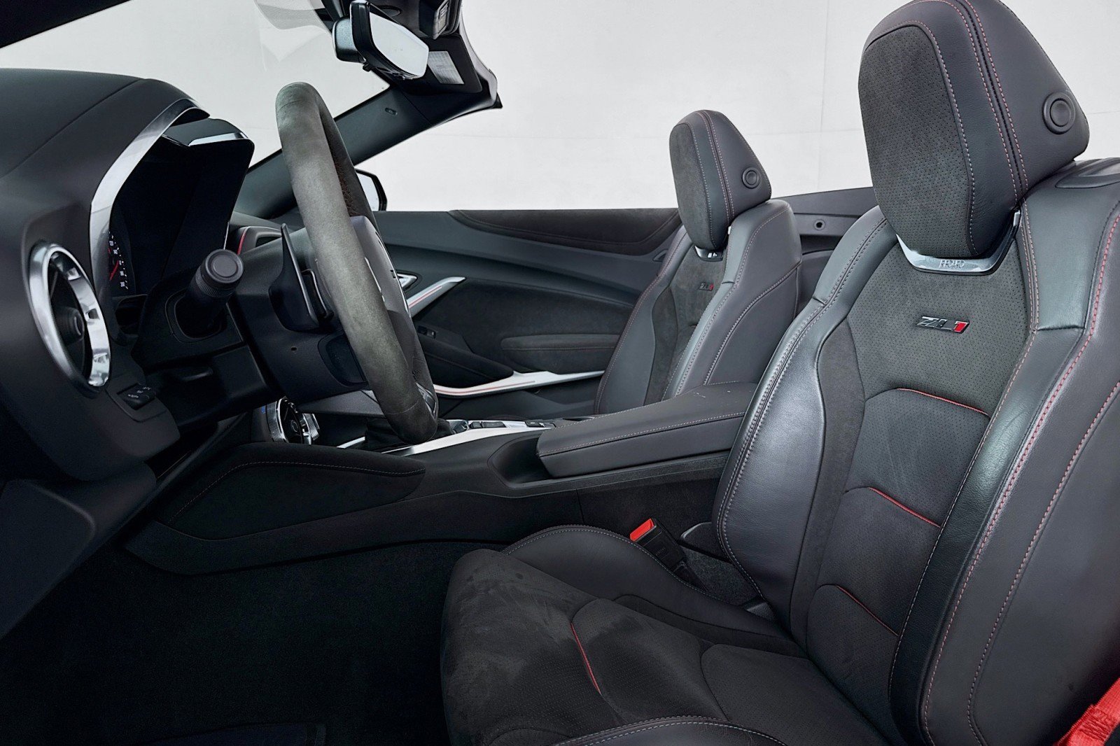 Used 2023 Chevrolet Camaro ZL1 RWD image 17