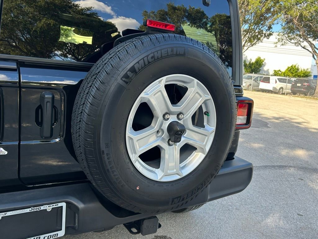 Certified 2022 Jeep Wrangler Unlimited Sport image 40