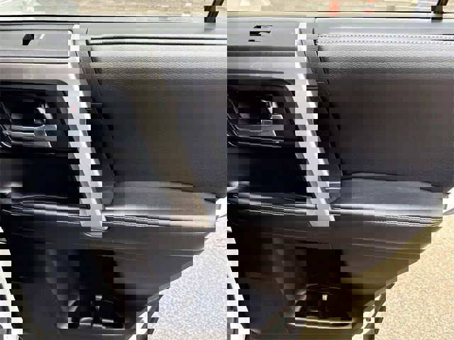 Used 2019 Toyota 4Runner SR5 w/ Four Season Floor Mat Package image 20