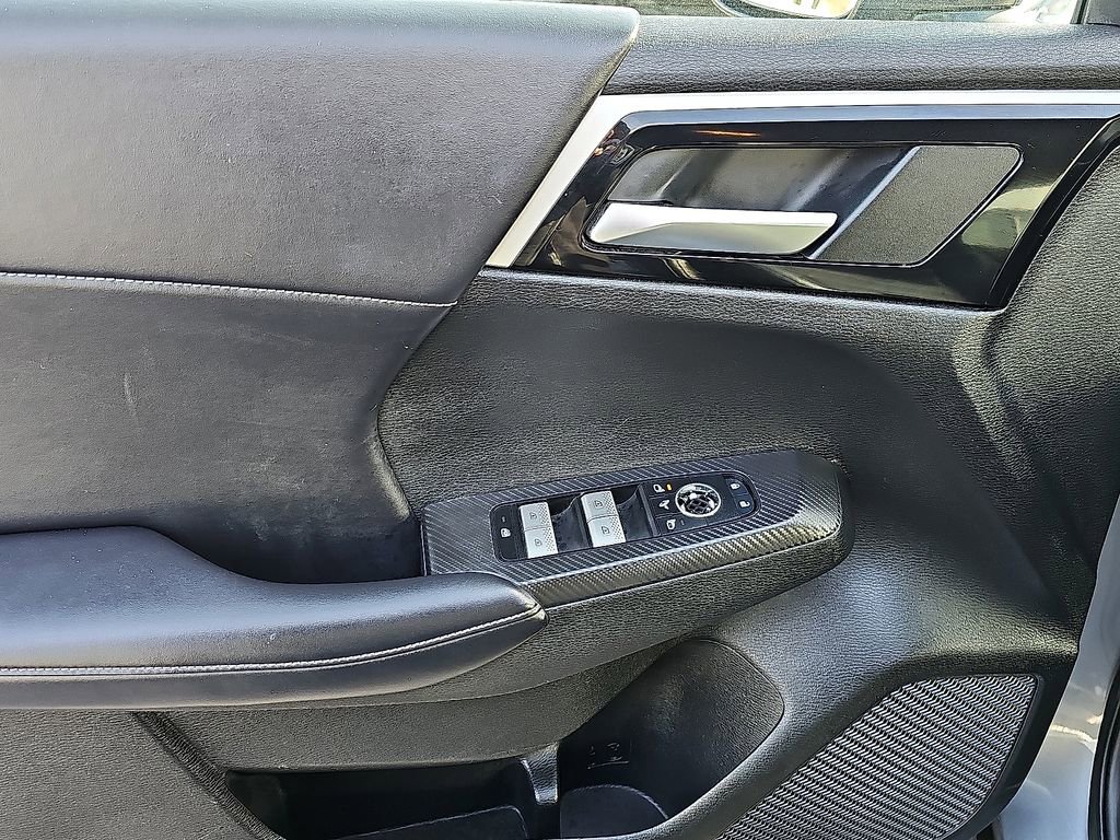 Used 2024 Mitsubishi Outlander SE image 14