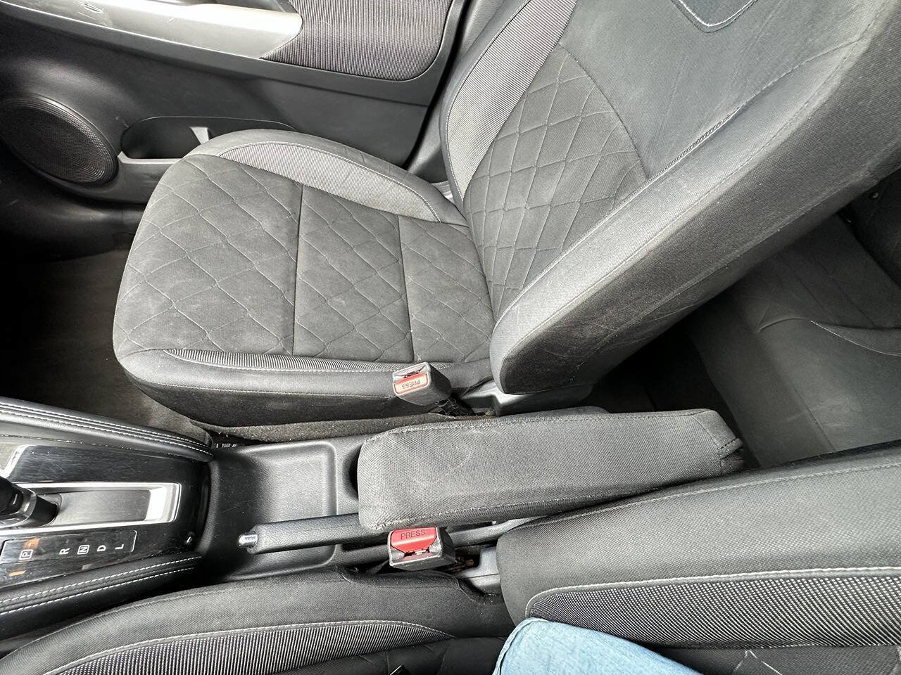 Used 2019 Nissan Kicks SV FWD image 23