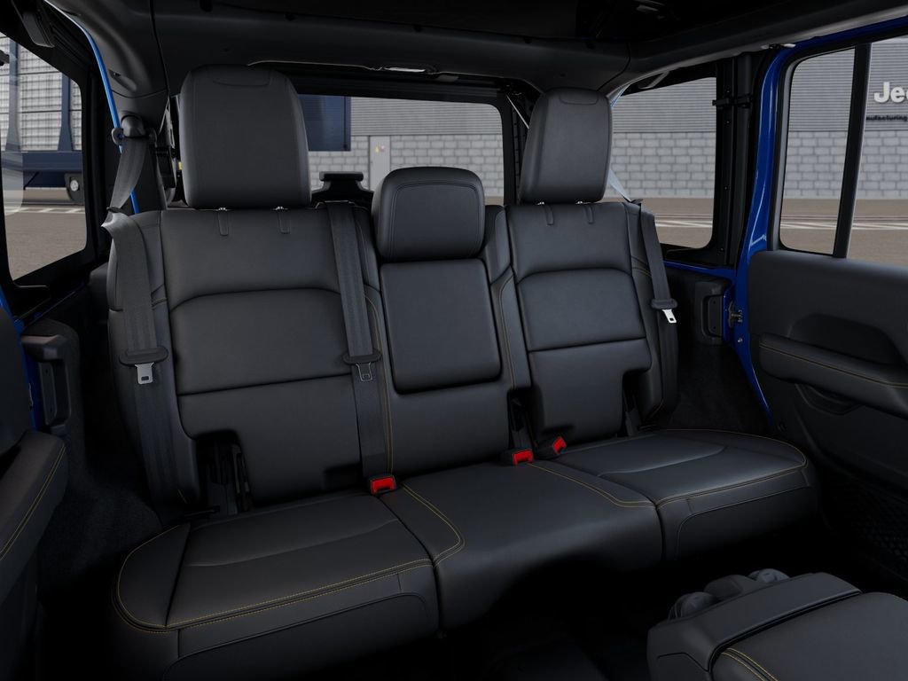 Used 2025 Jeep Wrangler Sahara w/ Safety Group image 15