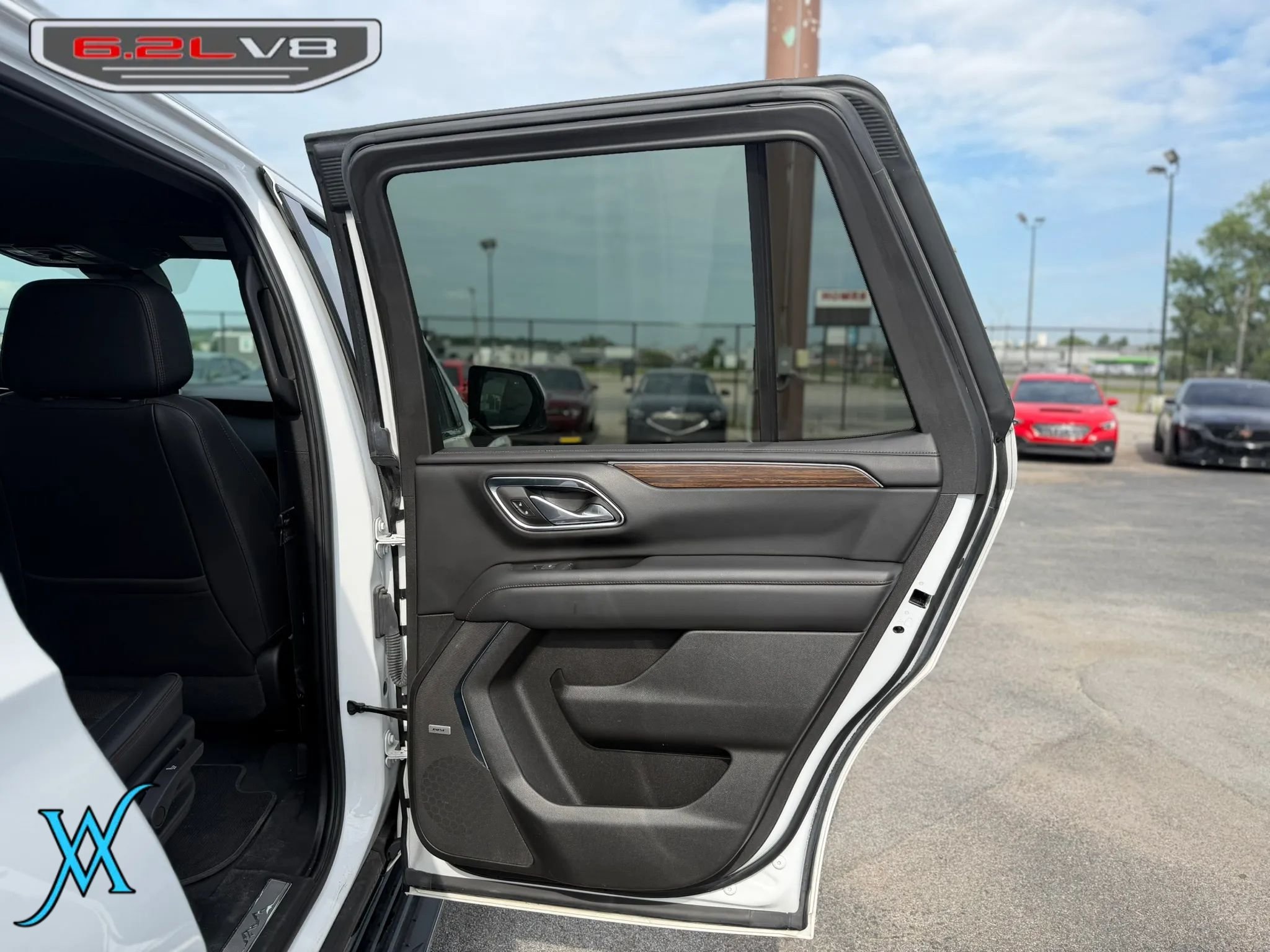 Used 2023 Chevrolet Tahoe High Country AWD/4WD image 18