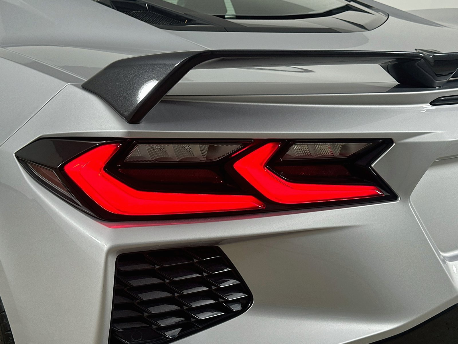 Used 2020 Chevrolet Corvette Stingray Premium Cpe w/ 3LT Preferred Equipment Group RWD image 12