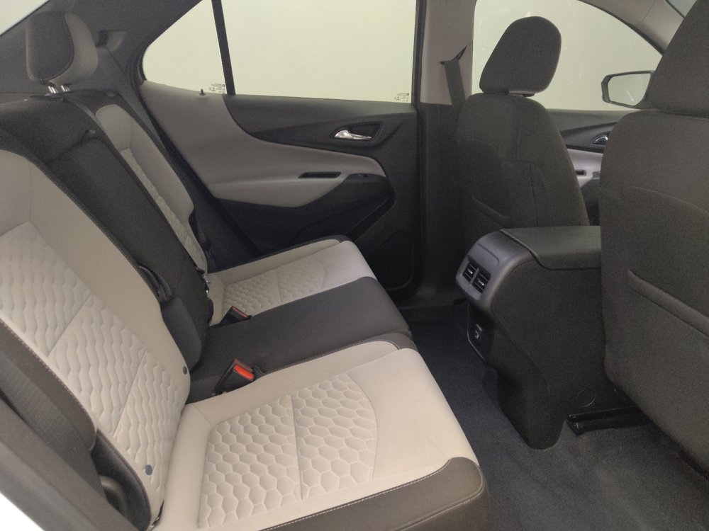 Used 2021 Chevrolet Equinox LS FWD image 19