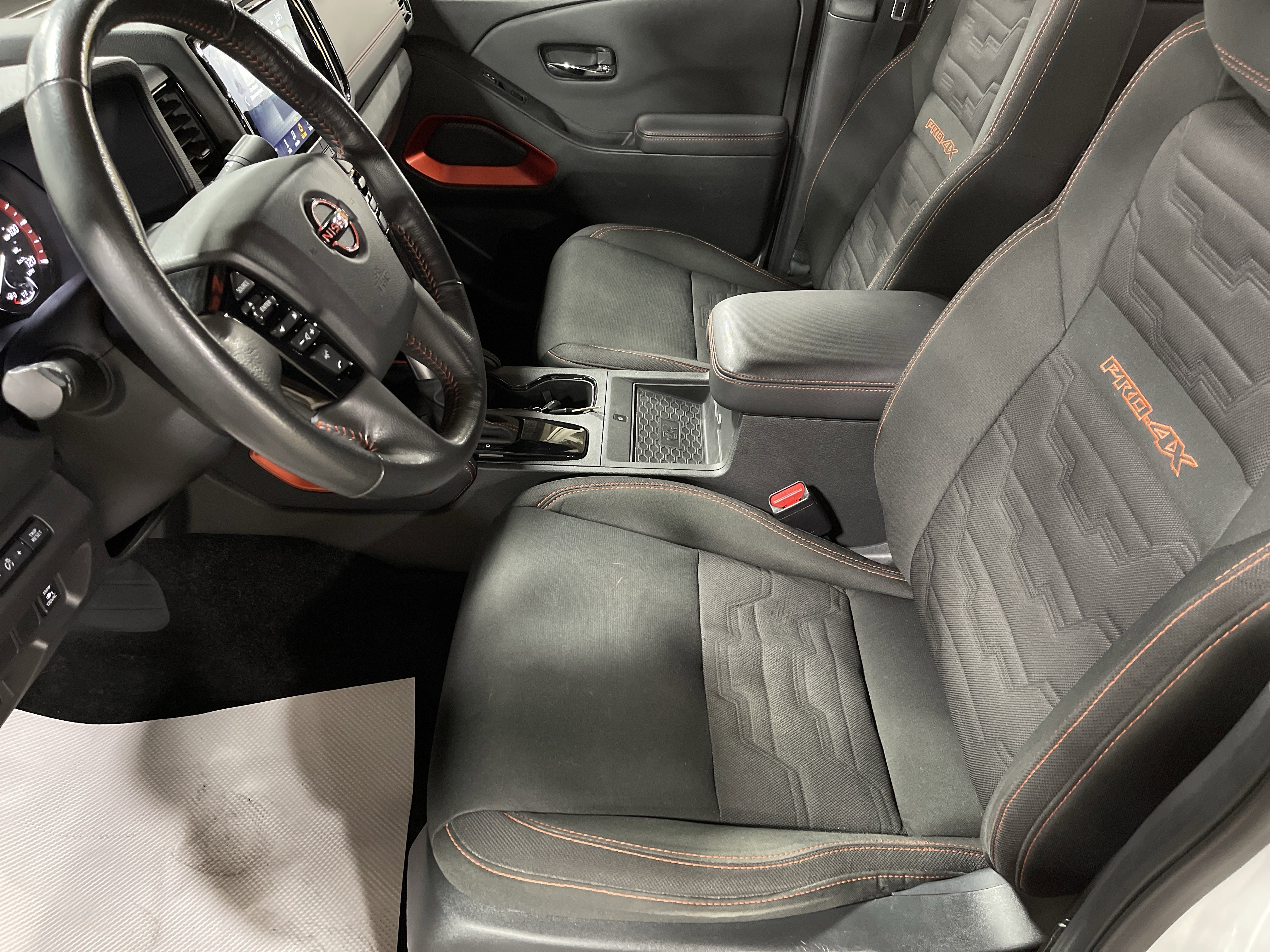 Used 2024 Nissan Frontier PRO-4X w/ Pro Convenience Package image 12