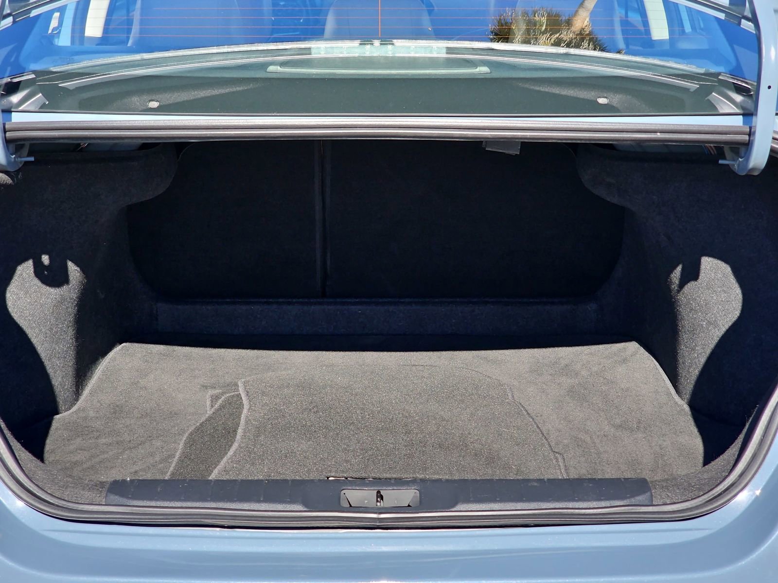 Used 2025 Nissan Sentra SV w/ SV Premium Package image 12