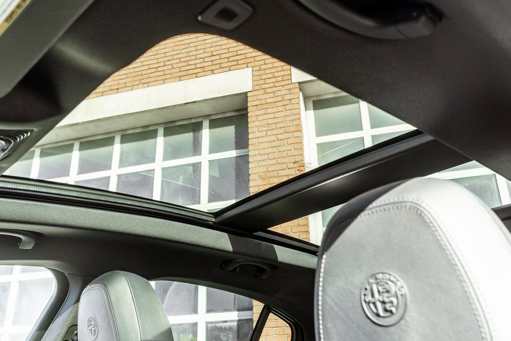 Used 2022 Alfa Romeo Stelvio Ti w/ Active Assist Plus Package image 13