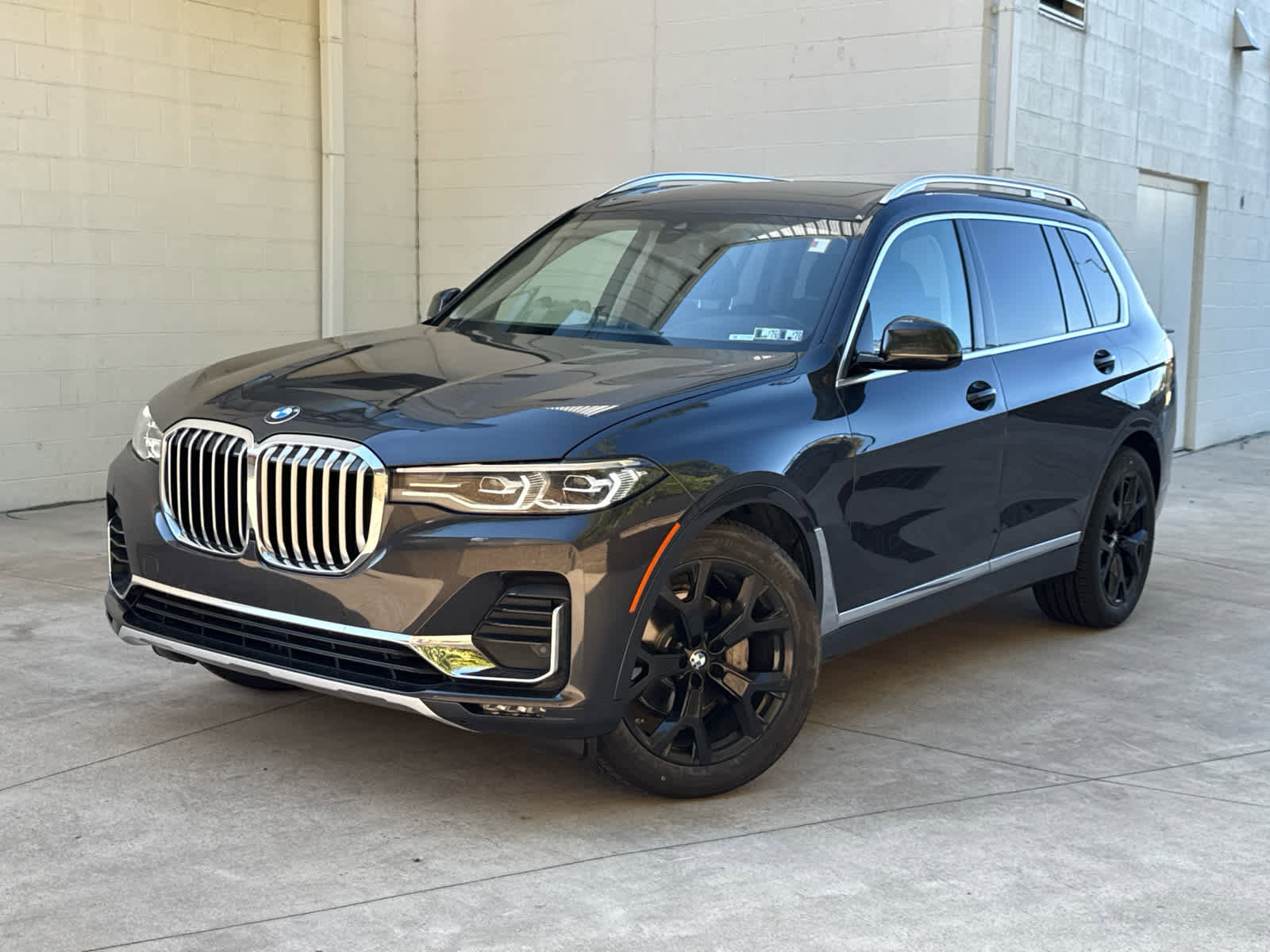 Certified 2022 BMW X7 xDrive40i image 1