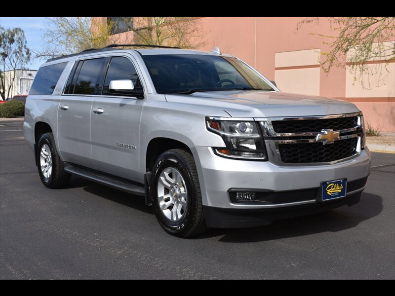 Used 2016 Chevrolet Suburban LT w/ Luxury Package RWD image 2