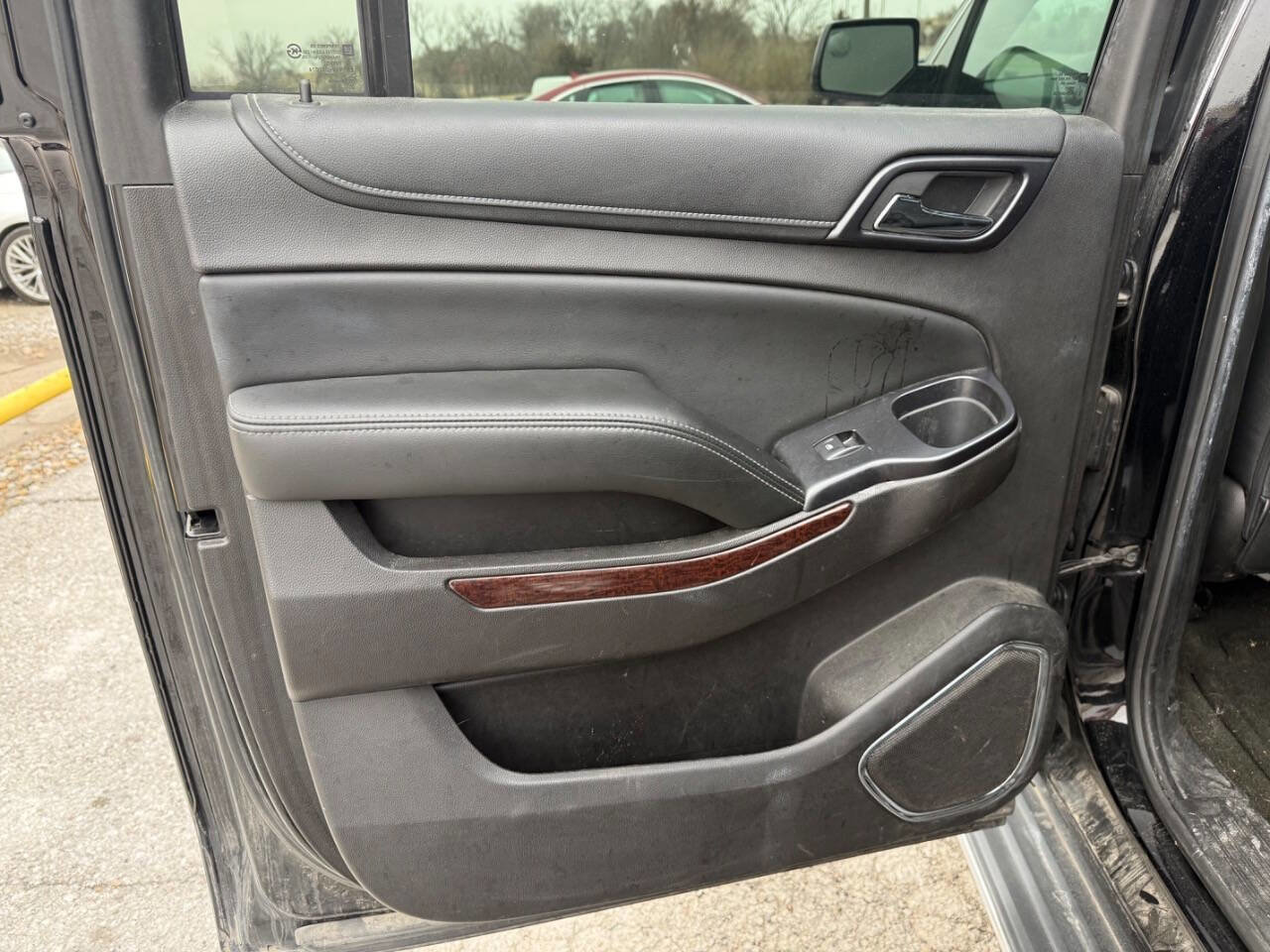 Used 2015 GMC Yukon XL SLE image 23