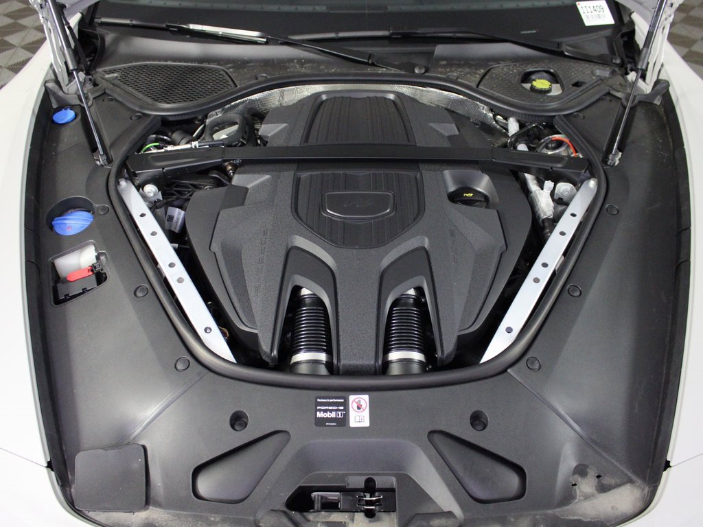 Used 2025 Porsche Panamera 4 image 40