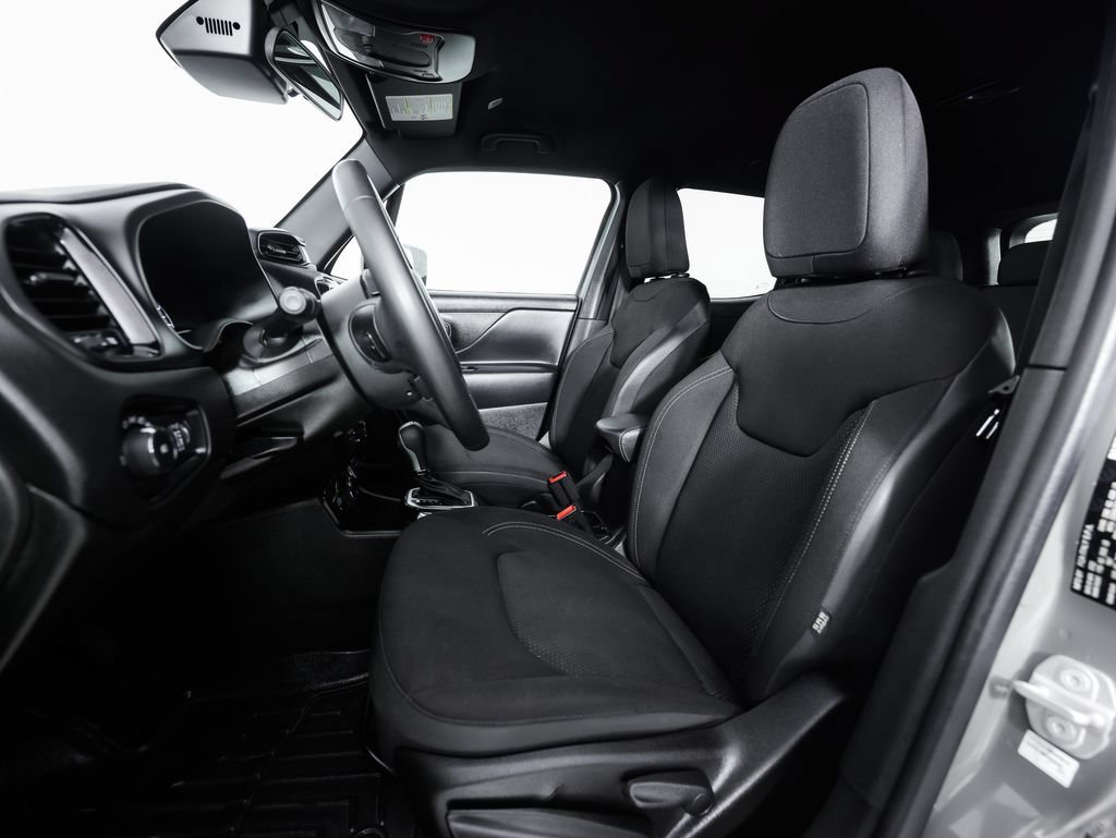 Used 2022 Jeep Renegade Altitude AWD/4WD image 21