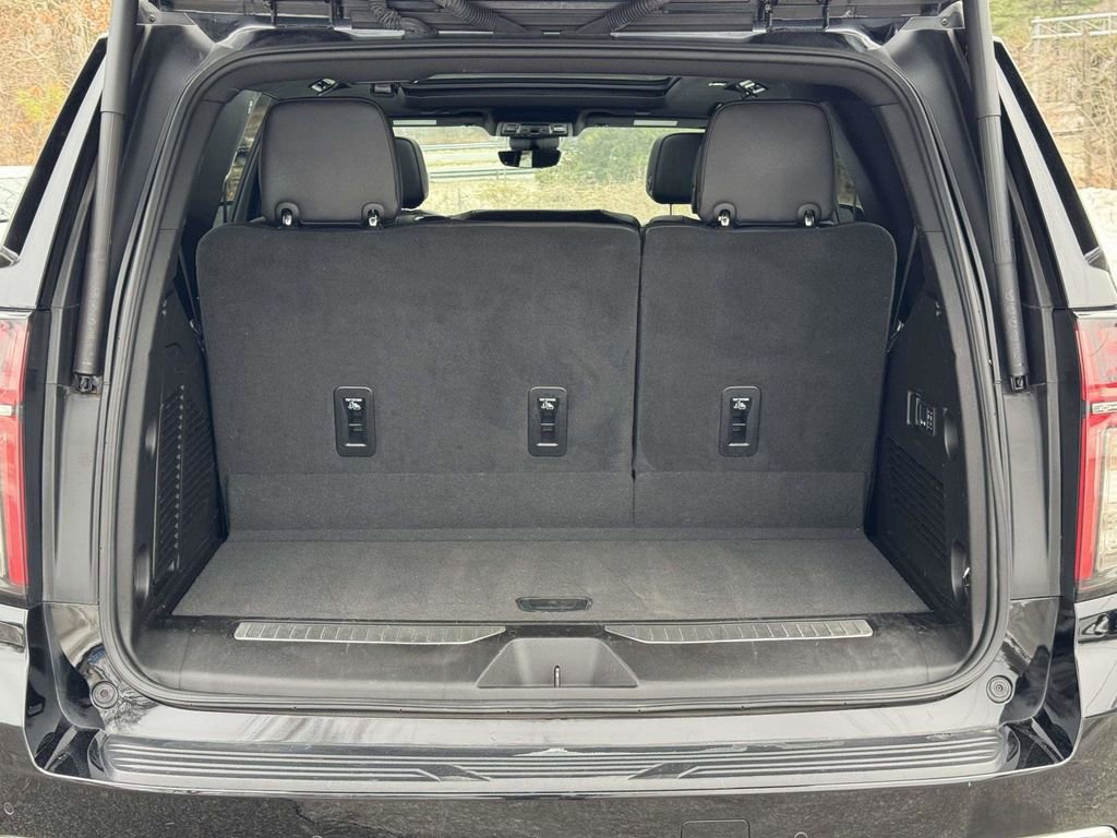 Used 2024 Chevrolet Tahoe High Country AWD/4WD image 17