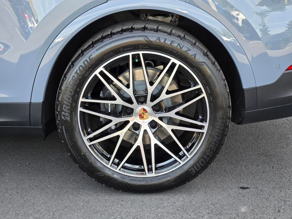New 2026 Porsche Cayenne image 11