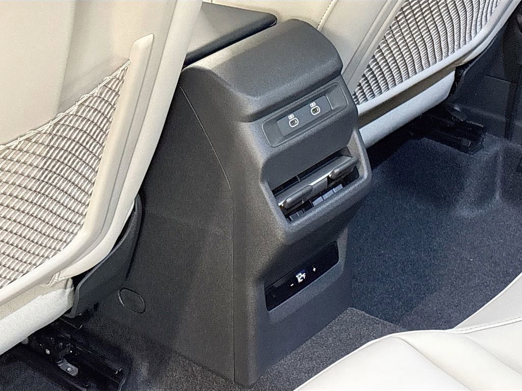 New 2026 Audi Q3 quattro 2.0T image 17