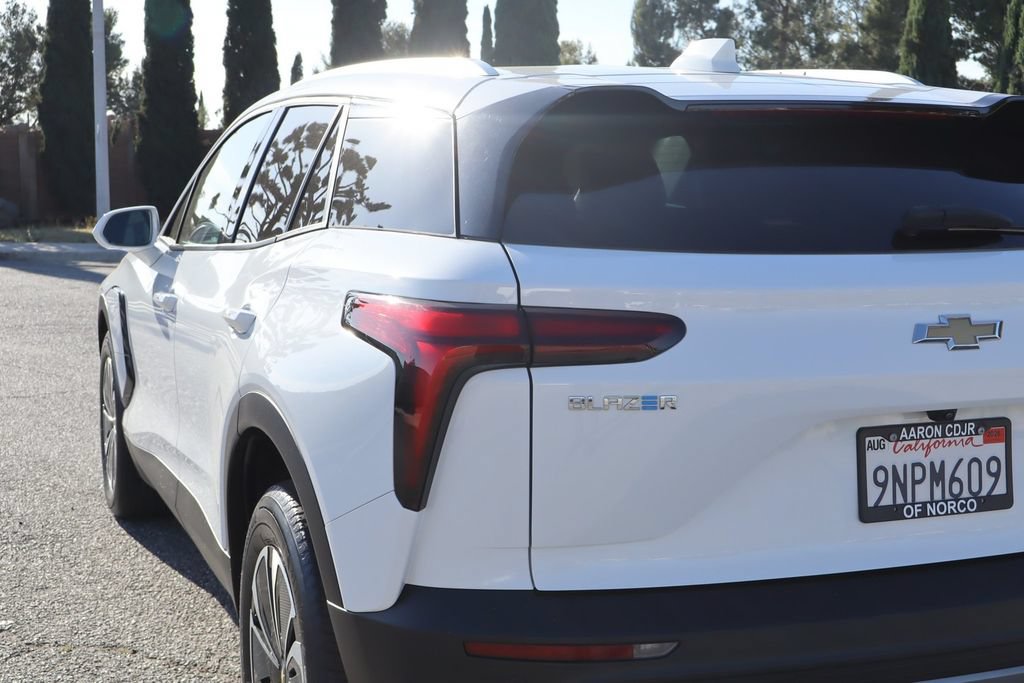 Used 2024 Chevrolet Blazer EV LT AWD/4WD image 16