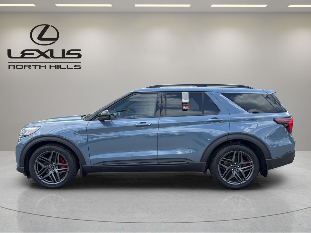 Used 2025 Ford Explorer ST AWD/4WD image 9