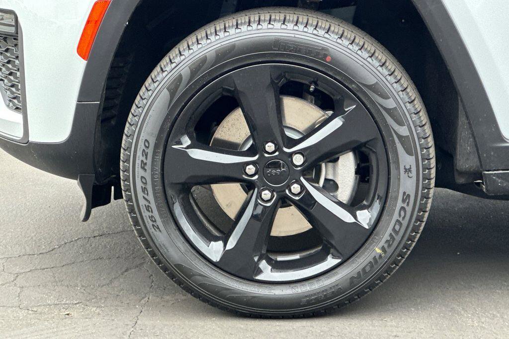 New 2026 Jeep Grand Cherokee L Limited AWD/4WD image 26