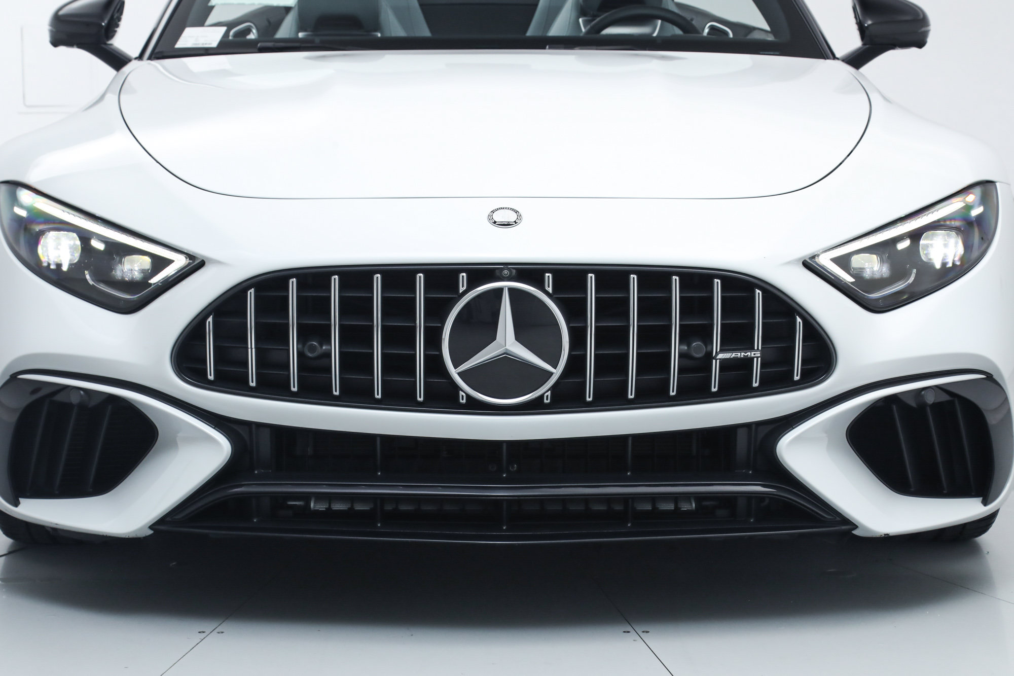 Used 2023 Mercedes-Benz SL 55 AMG 4MATIC image 11