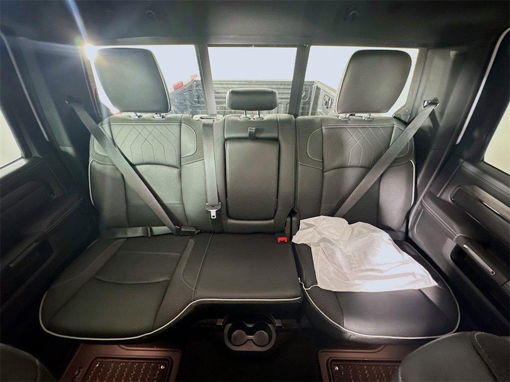 New 2026 RAM 2500 Limited w/ Towing Technology Group image 10