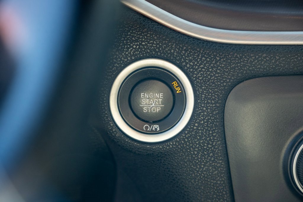 Used 2022 Dodge Charger SXT w/ Blacktop Package image 22