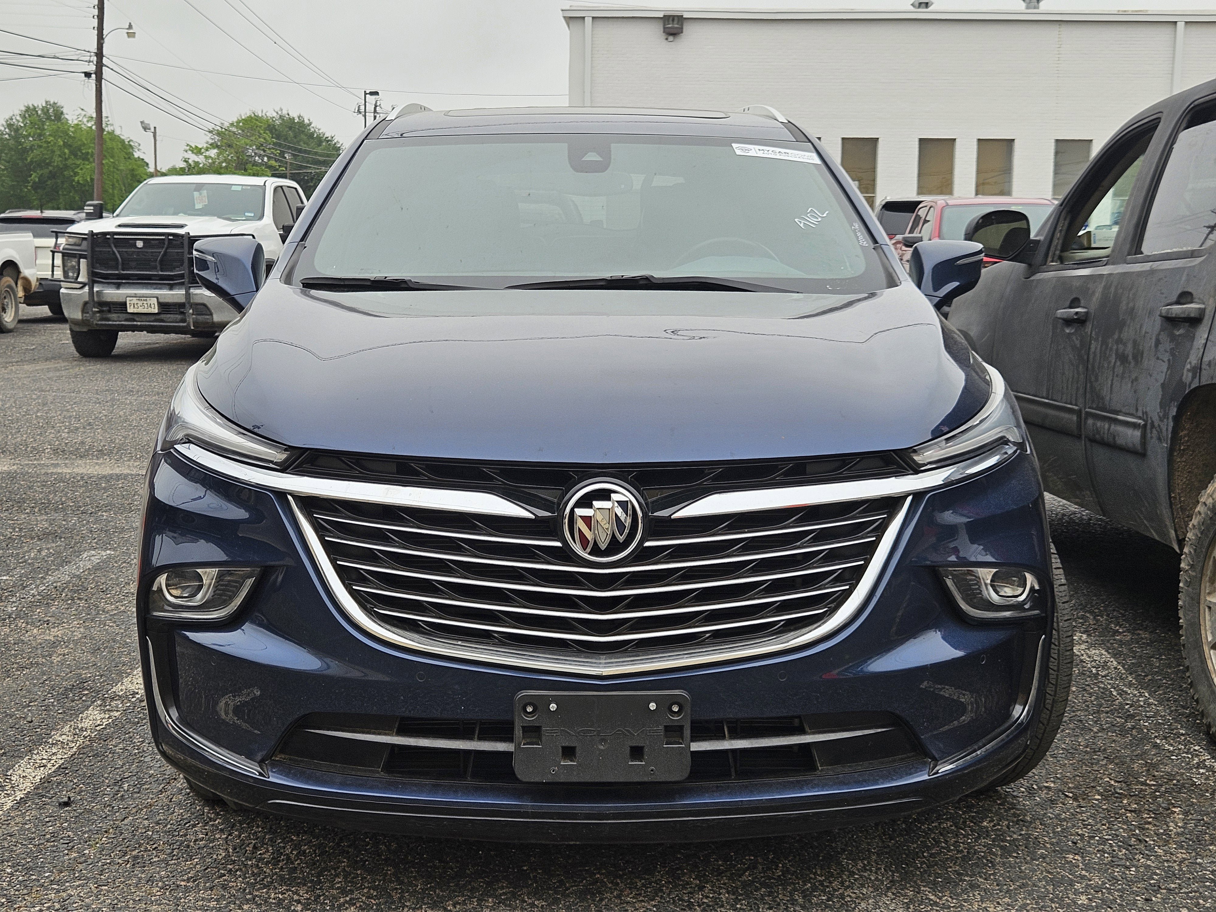 Used 2023 Buick Enclave Essence w/ Experience Buick Package AWD/4WD image 2