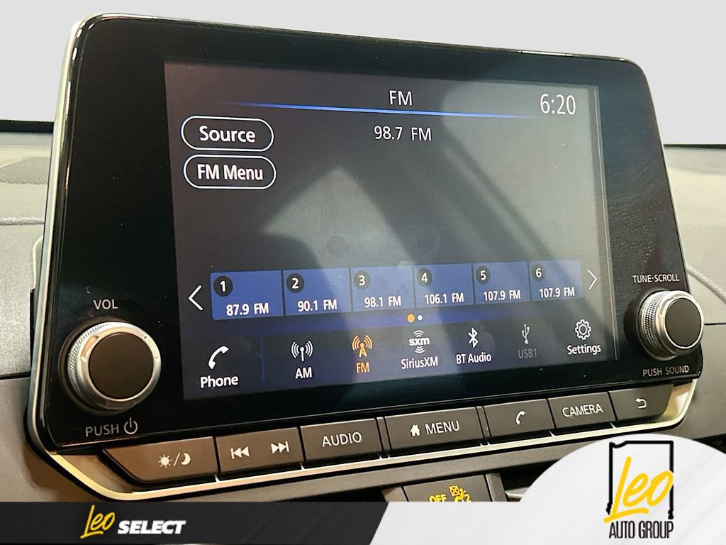 Used 2024 Nissan Altima 2.5 SV image 14