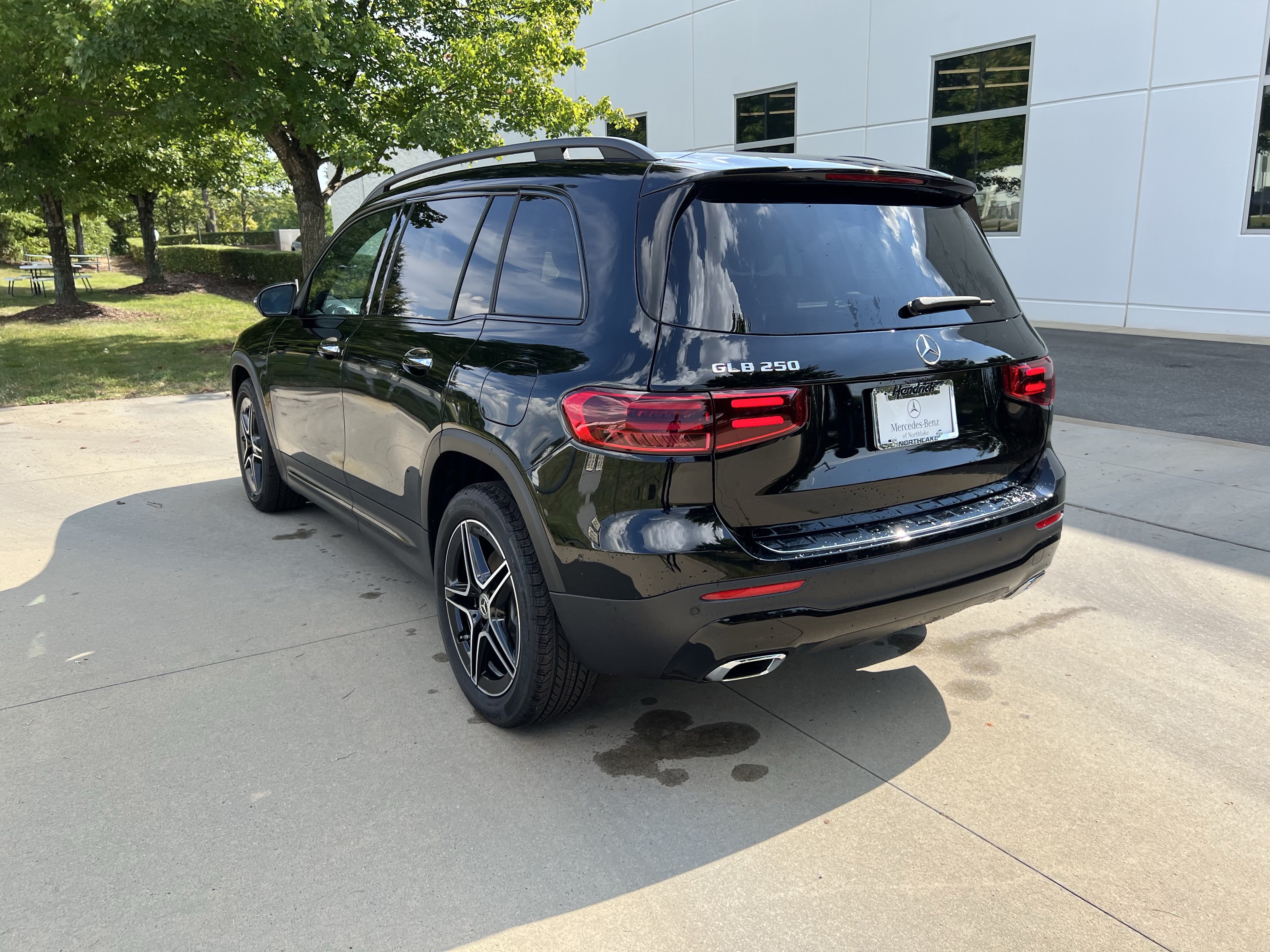 New 2026 Mercedes-Benz GLB 250 image 7