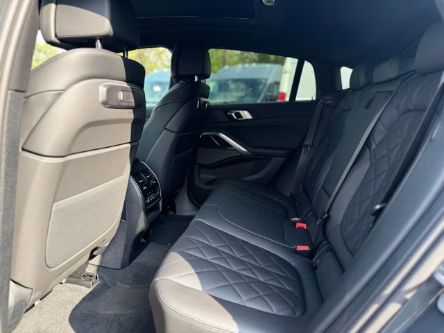 New 2026 BMW X6 M60i image 18