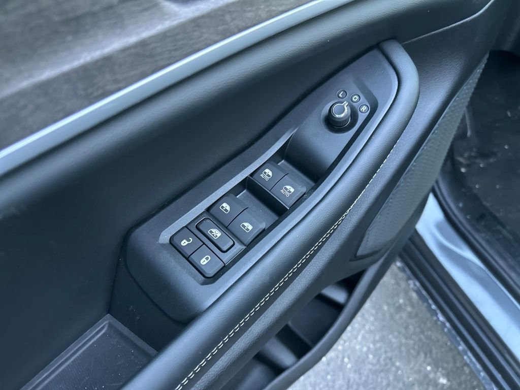 New 2026 Jeep Grand Cherokee Altitude image 12