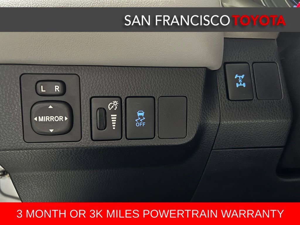 Used 2015 Toyota RAV4 XLE image 34