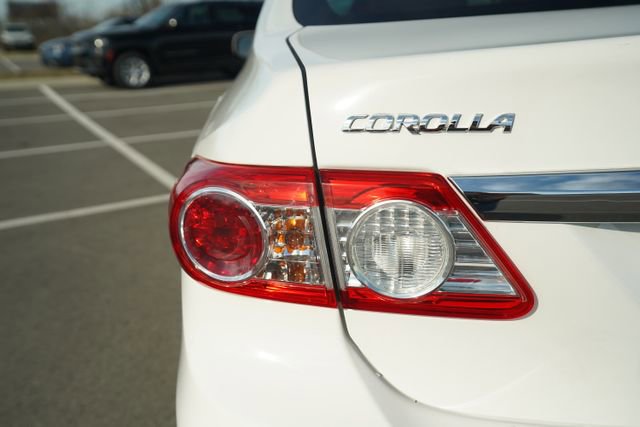 Used 2013 Toyota Corolla LE image 36
