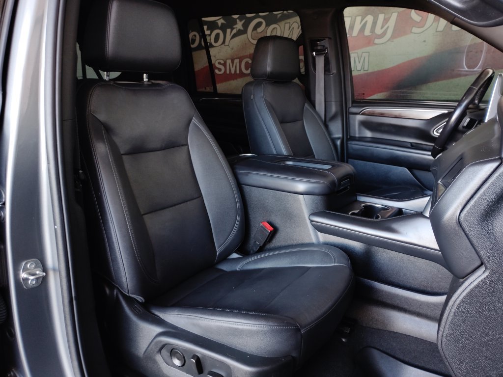 Used 2022 Chevrolet Suburban LT RWD image 15