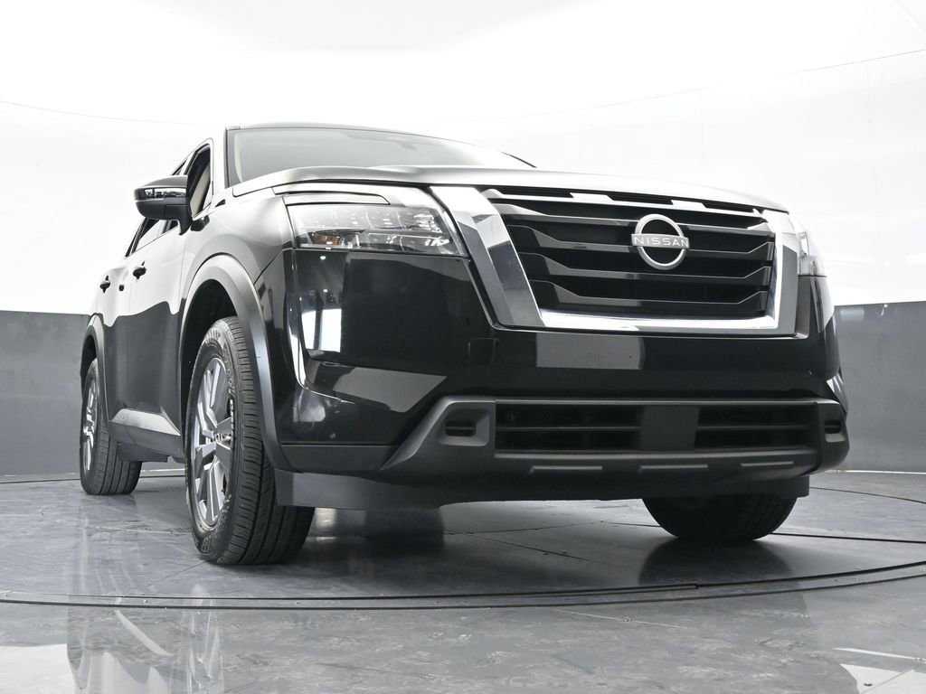 Used 2025 Nissan Pathfinder SV image 66