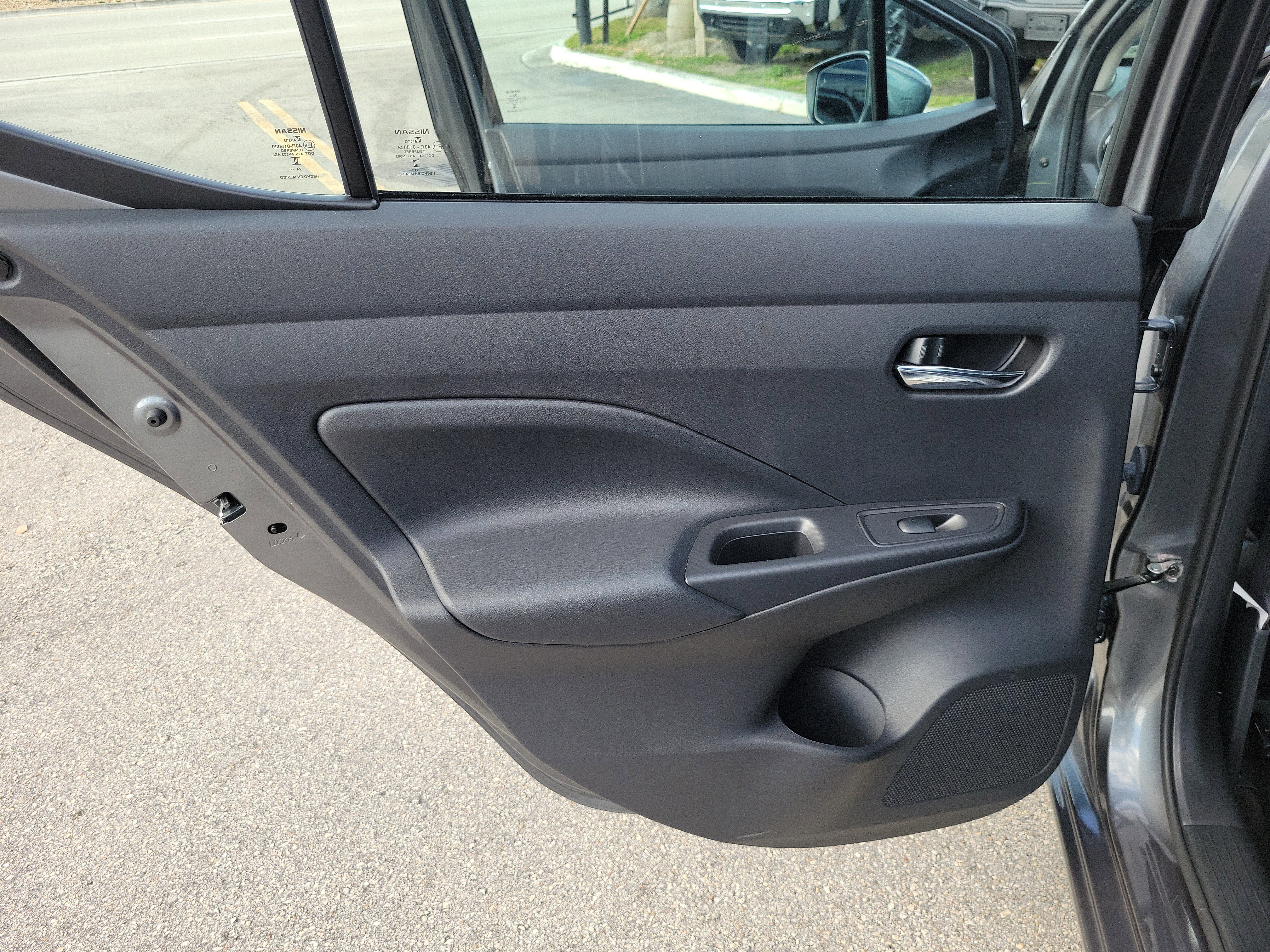 Used 2025 Nissan Versa SV image 24