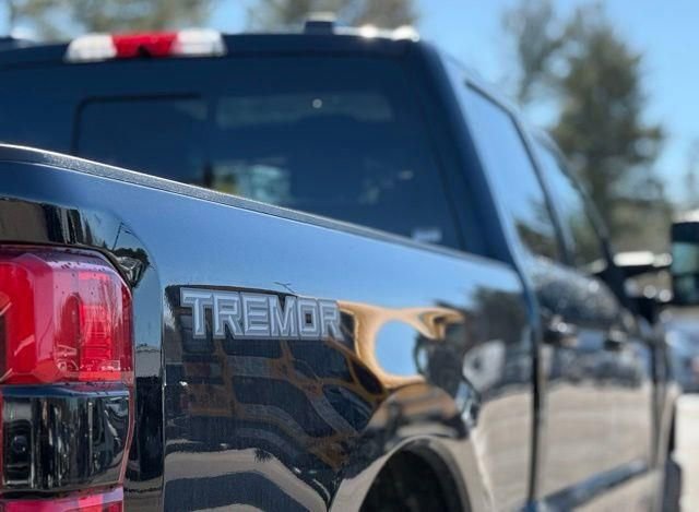 New 2026 Ford F350 Platinum w/ Tremor Off-Road Package image 5