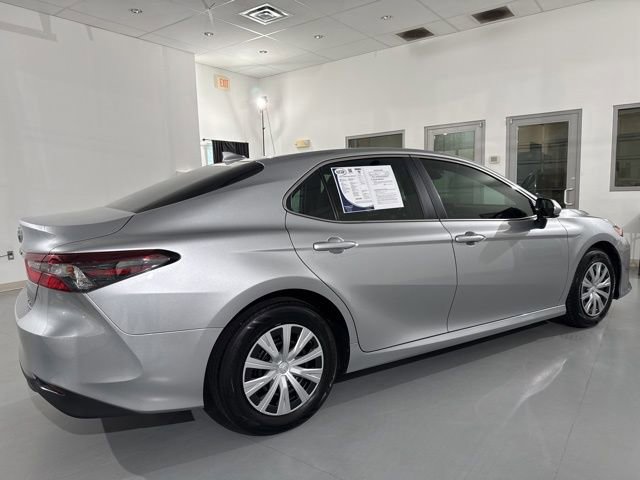 Used 2022 Toyota Camry LE image 13