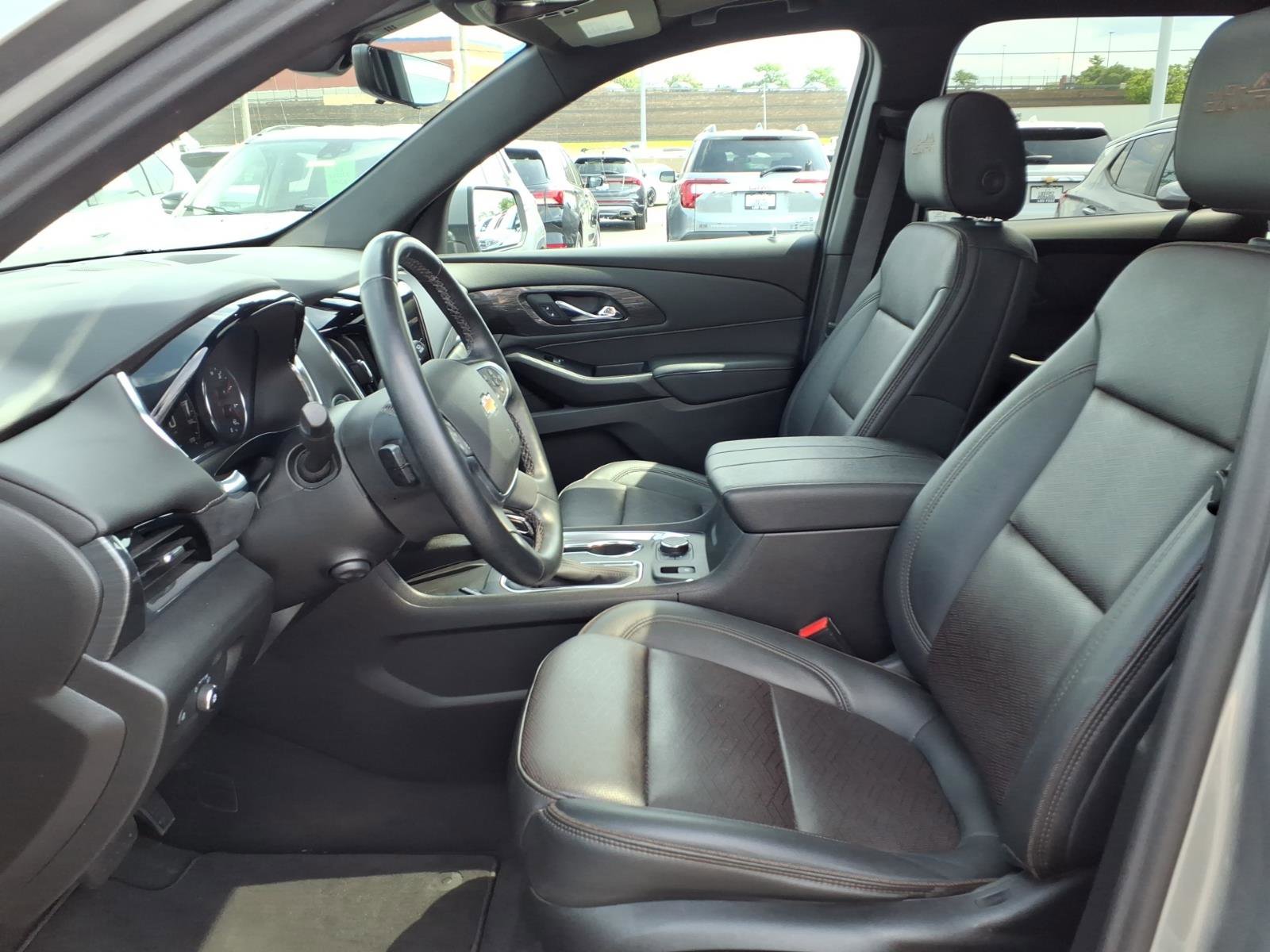Used 2023 Chevrolet Traverse High Country w/ LPO, Cargo Package FWD image 25