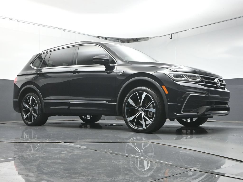 Used 2024 Volkswagen Tiguan SEL R-Line AWD/4WD image 35