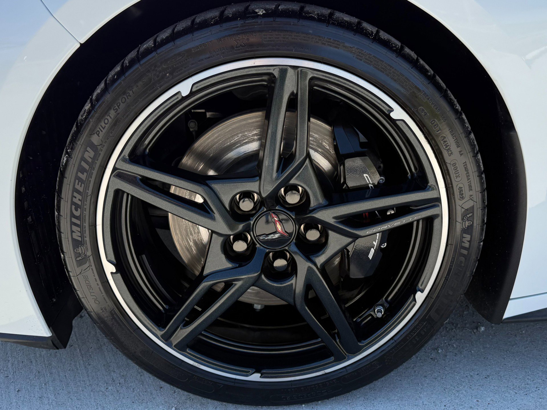 Used 2023 Chevrolet Corvette Stingray Premium Conv w/ Z51 Performance Package RWD image 58