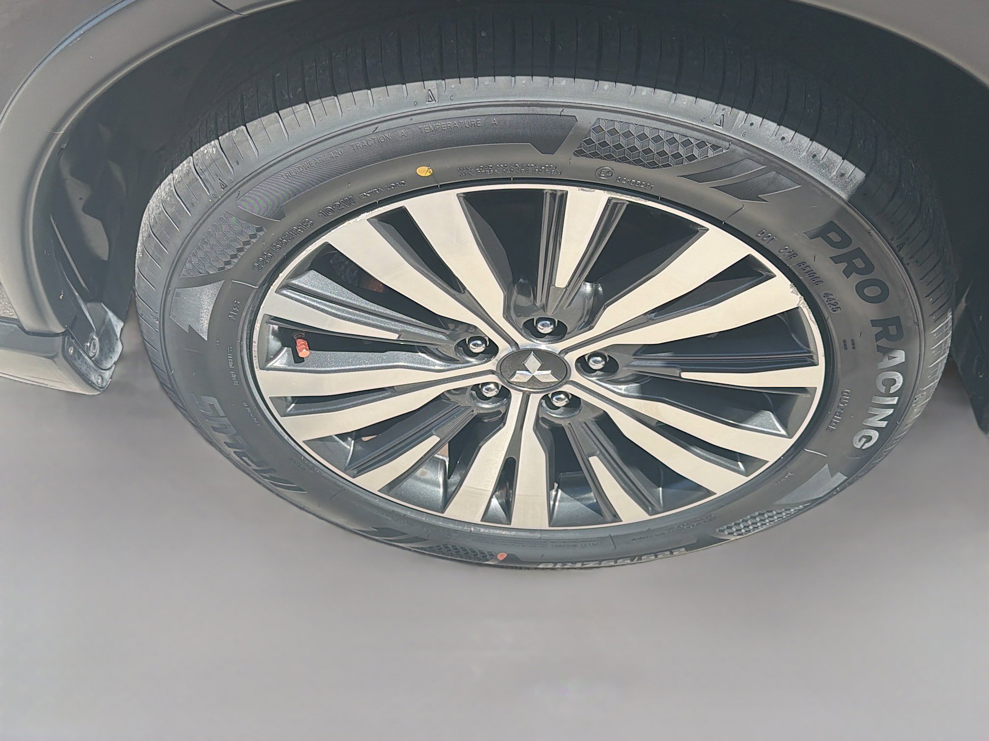 Used 2020 Mitsubishi Outlander SEL AWD/4WD image 35