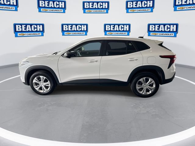 Used 2025 Chevrolet Trax LS image 5