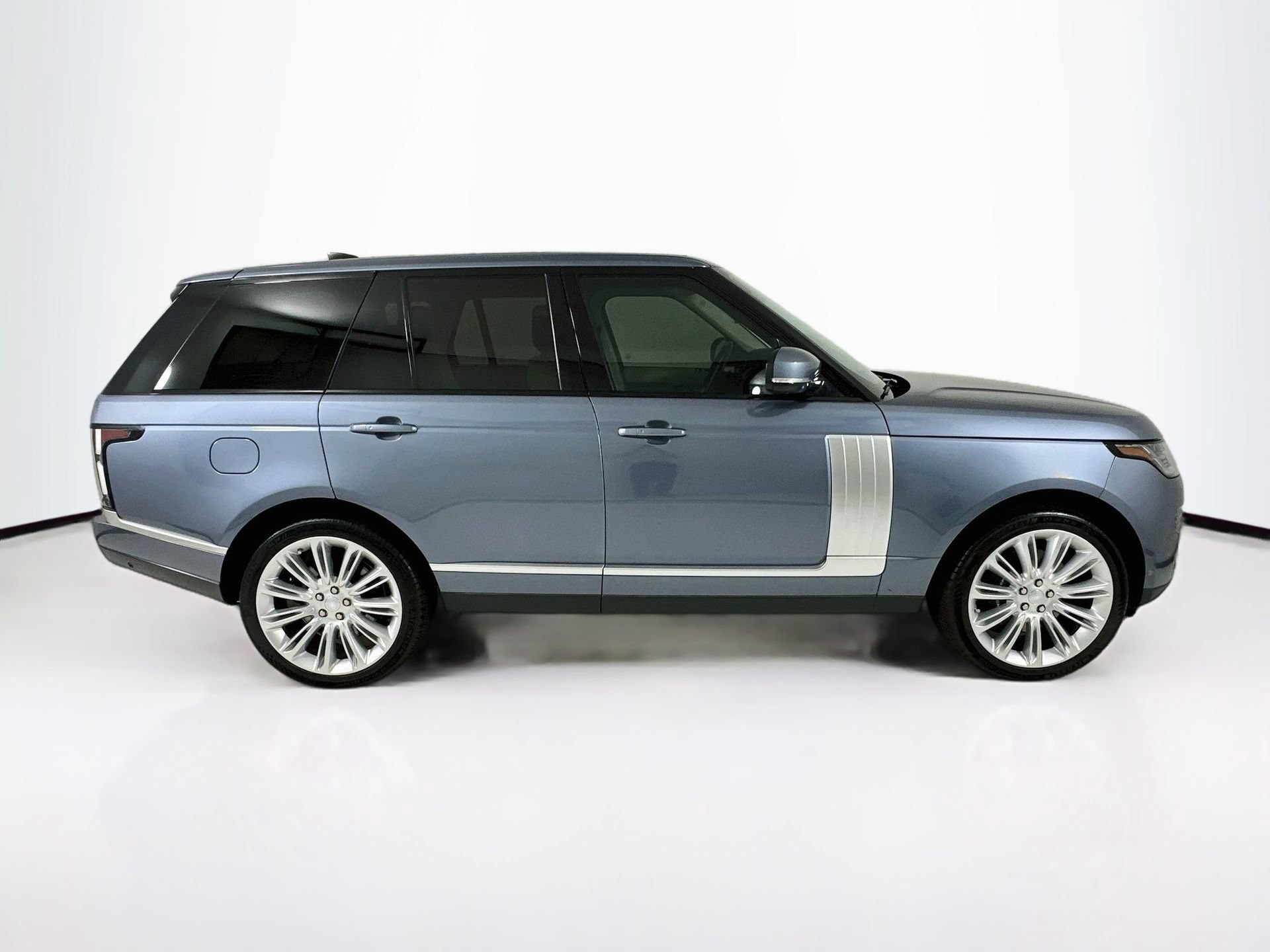 Used 2018 Land Rover Range Rover Supercharged AWD/4WD image 9