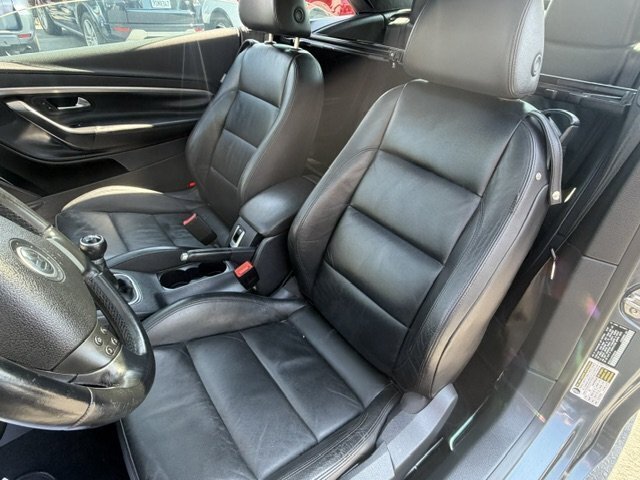 Used 2007 Volkswagen Eos 2.0T FWD image 9