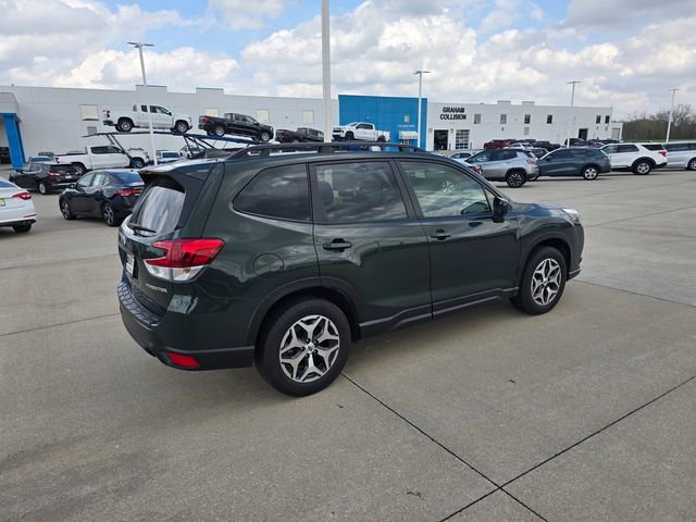 Used 2023 Subaru Forester Premium image 13
